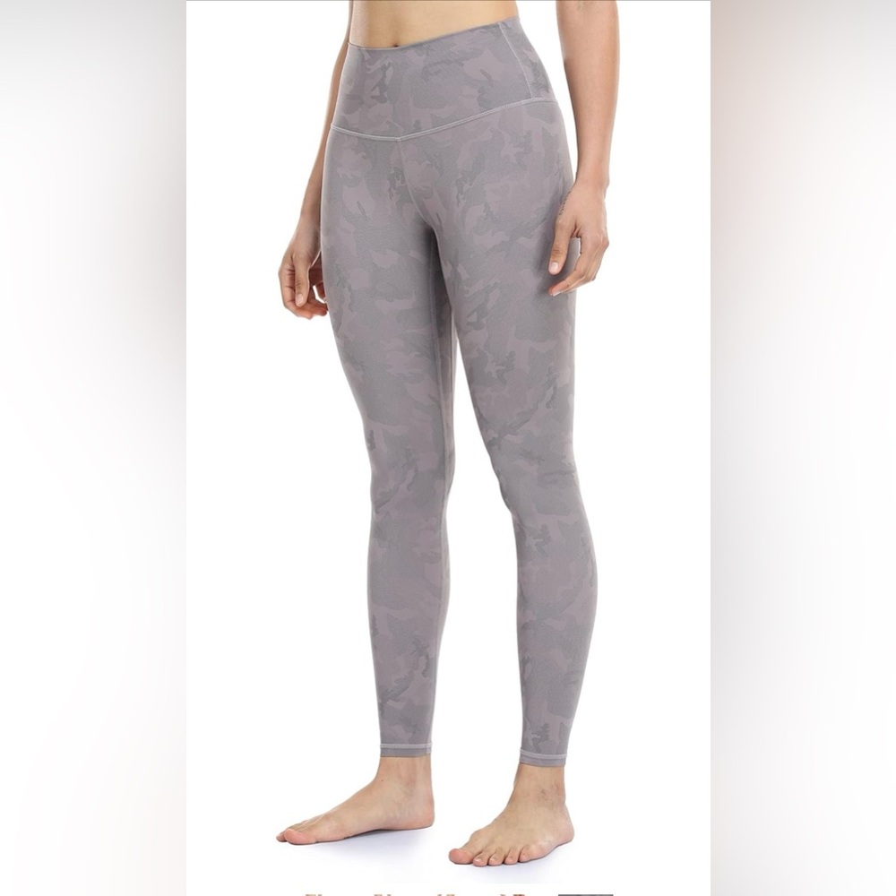 Women's Camouflage Leggings in Gray
